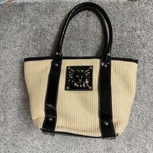 AK Anne Klein Lion Logo Straw Purse Cream Black Patent Trim Chic Beach Preppy